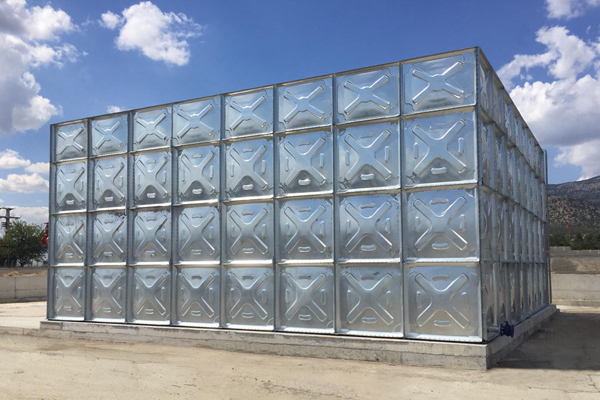 GALVANIZED WATER TANKS